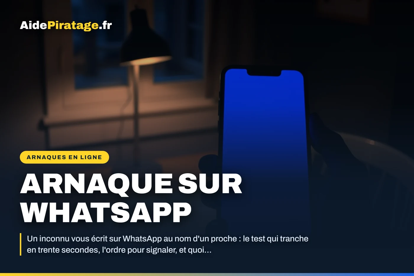 Illustration : un téléphone posé sur une table affiche un message reçu d'un numéro inconnu
